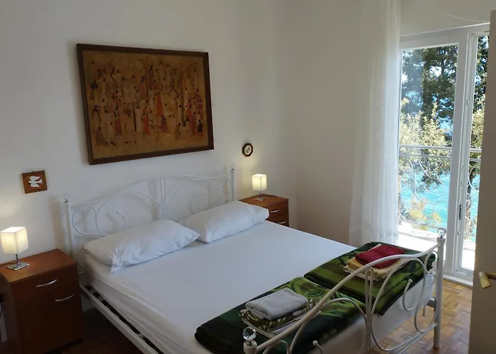 Villa Amarela