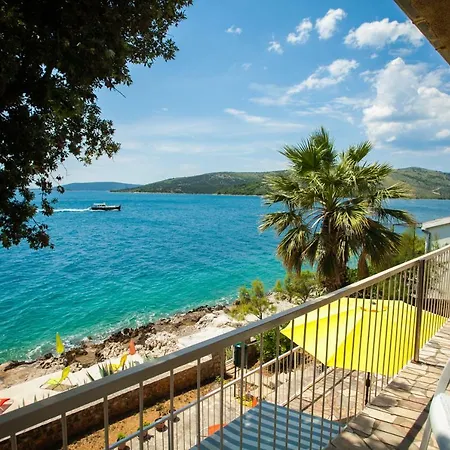 Villa Amarela Seget Vranjica Exterior photo